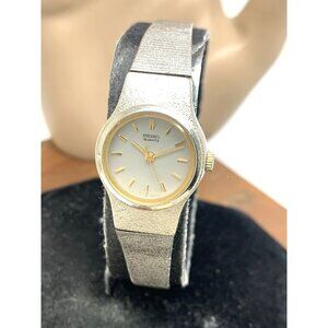 Seiko Women's Watch 8Y21-0019 Vintage Quartz Gold Silver Dial Steel Petite 20mm